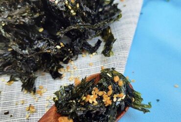 2 Cách làm rong biển cháy tỏi mè và ớt cực ngon, cực đơn giản